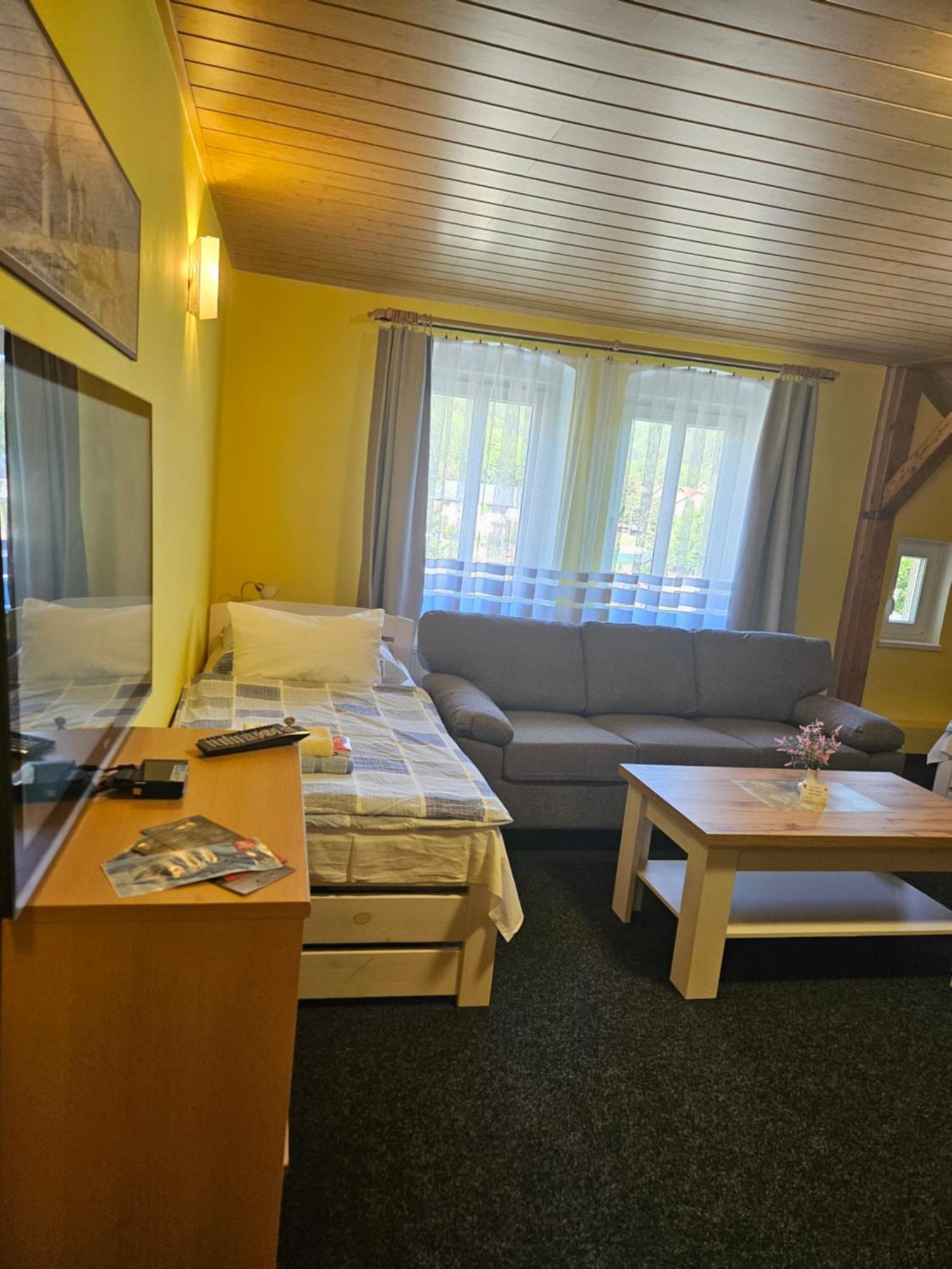 Guest House Pod Lesem Merklin Экстерьер фото